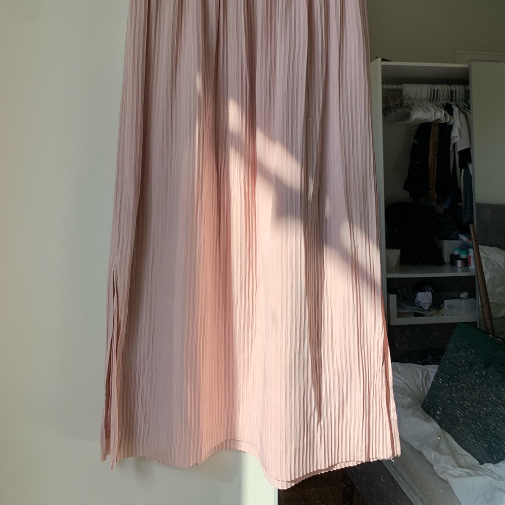 Aritzia Babaton Jude pleated skirt in Pink - Picture 6 of 6